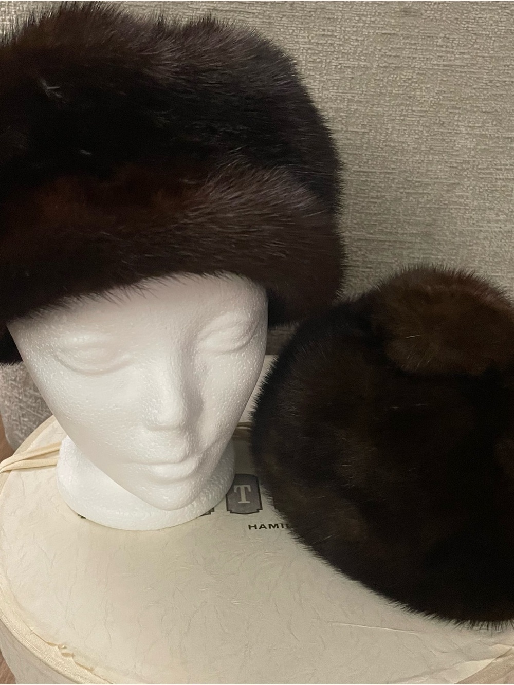 Vintage Simons Fur 2 Hats With Original Foster’s box